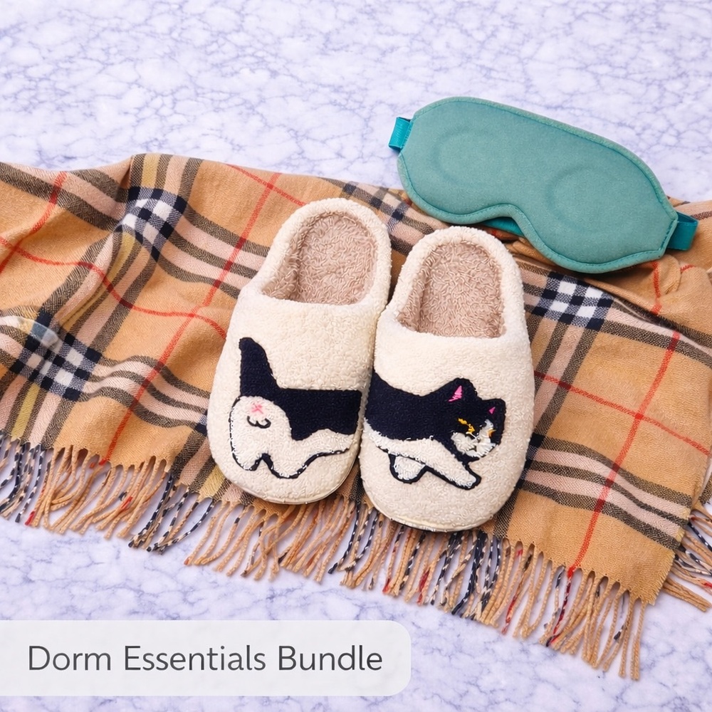 Cozy Dorm Essentials Bundle | Cat Slippers (S)